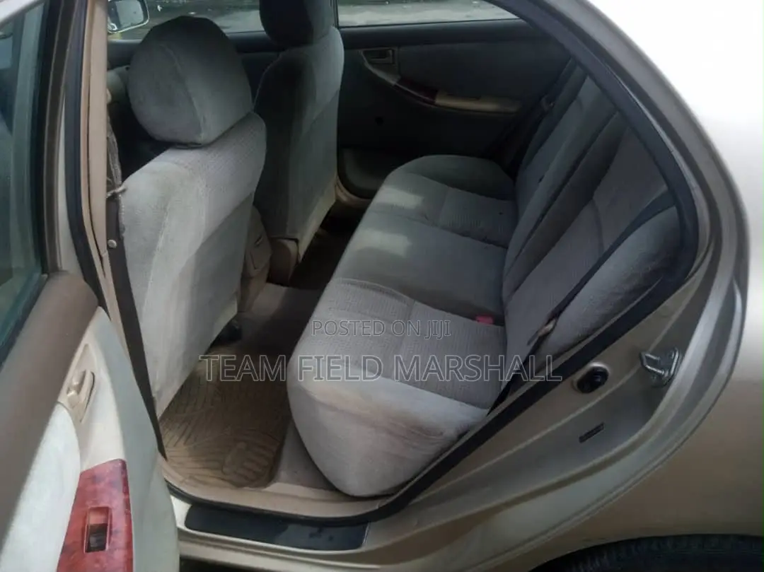 Toyota Corolla Sedan Automatic 2005 Gold