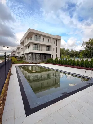 9bdrm Mansion in Jabi for sale