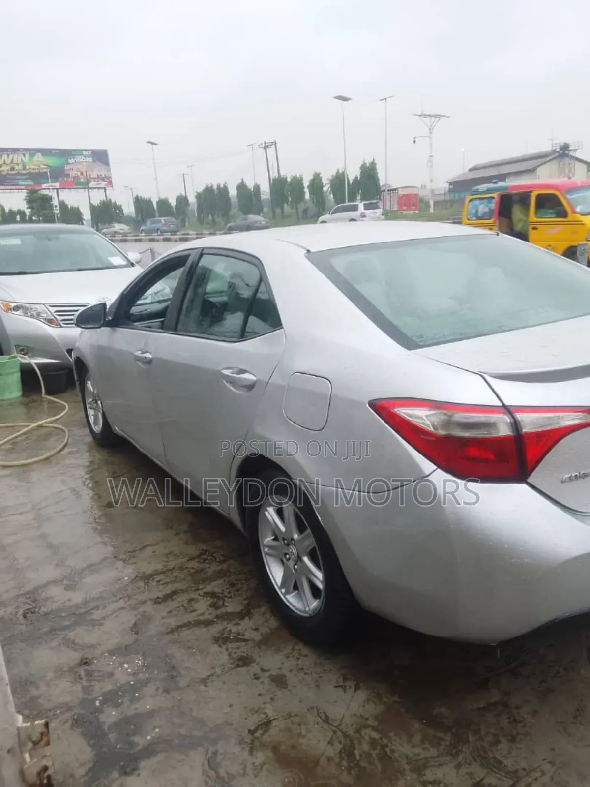 Toyota Corolla 2015 Silver