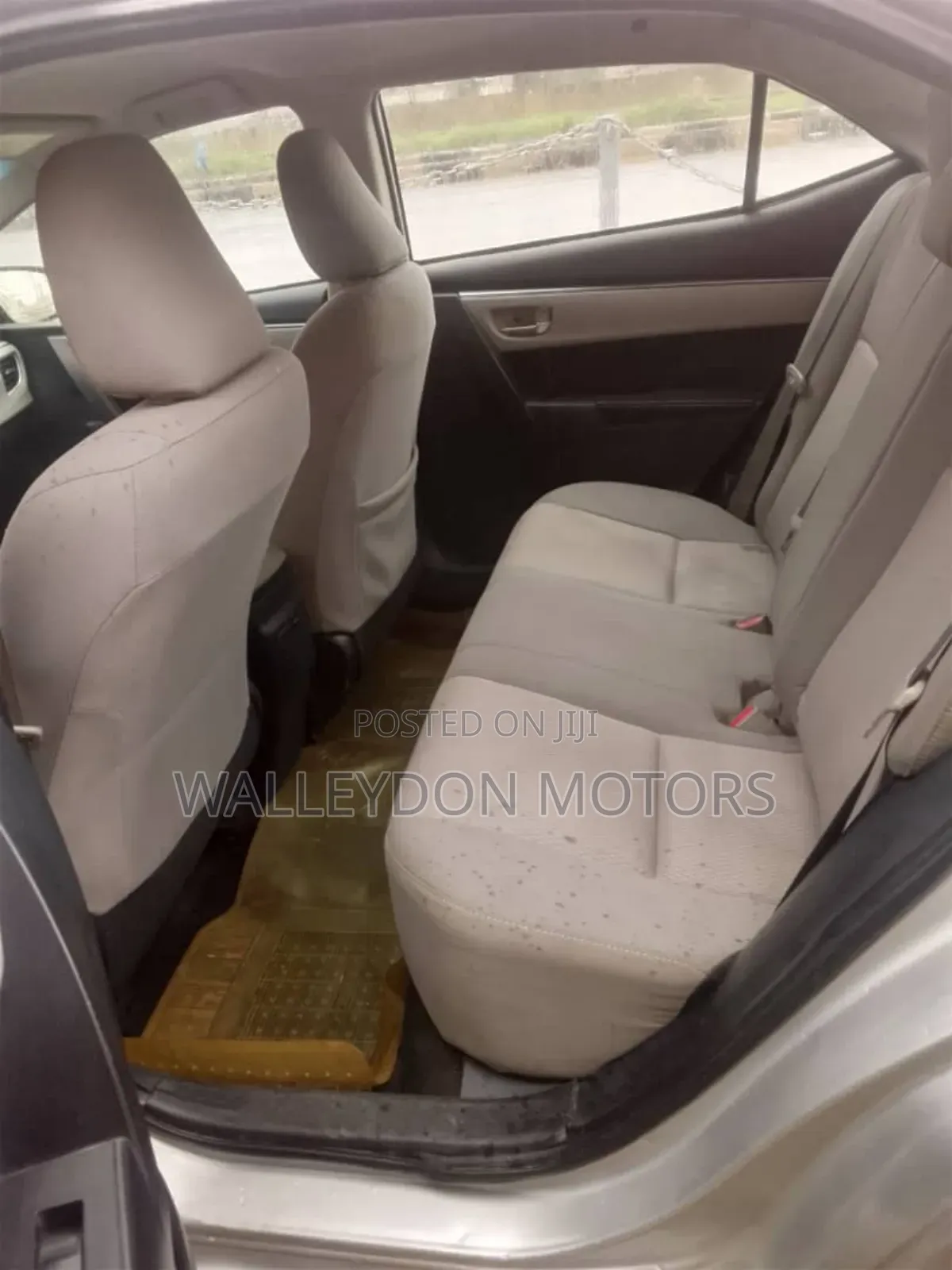 Toyota Corolla 2015 Silver