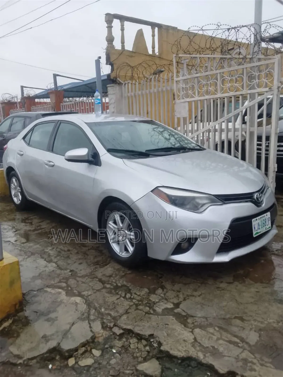 Toyota Corolla 2015 Silver