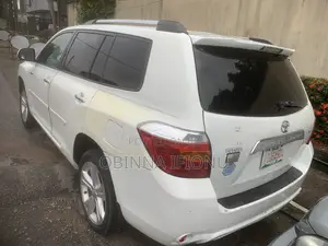 Toyota Corolla 2008 White