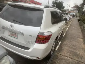 Toyota Corolla 2008 White