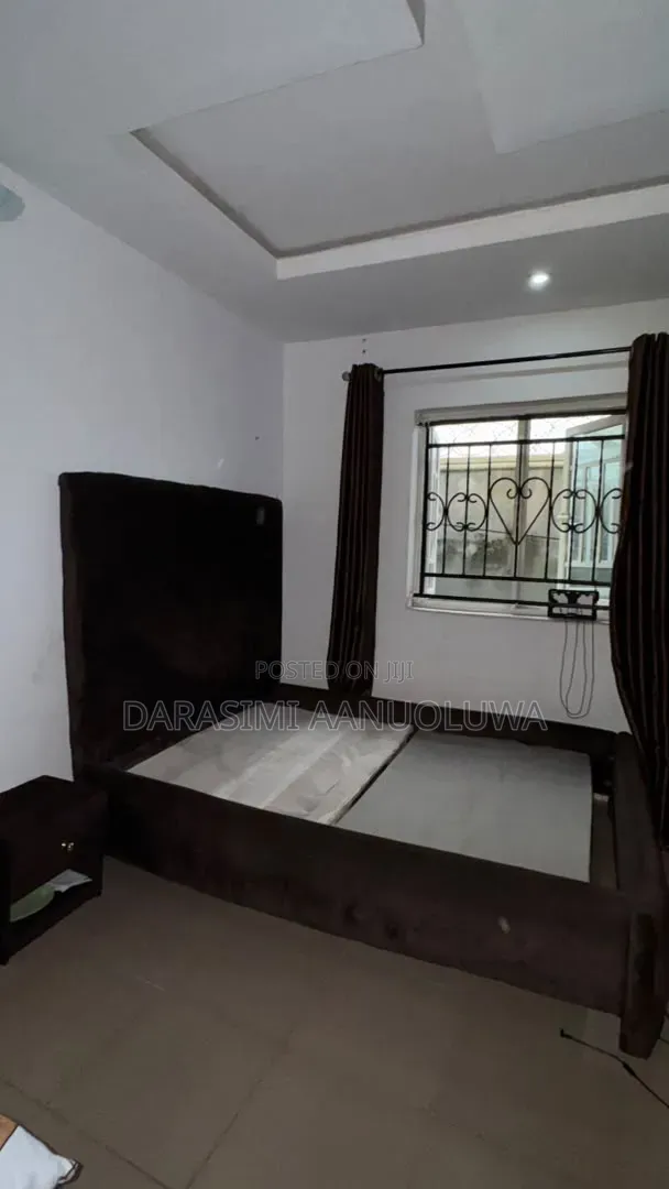 Used 4by6 Bedframe