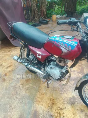 Bajaj Boxer 2018 Red