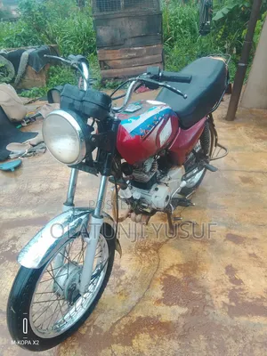 Bajaj Boxer 2018 Red