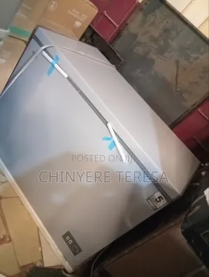TCL Chest Freezer Model F400cfsl 310liters