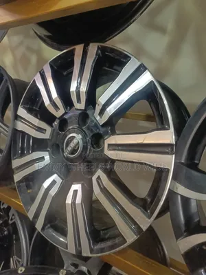 18inches for Nissan Patro 6hole Black and Stainless Tokunbo