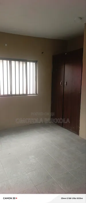 2bdrm Block of Flats in Adoo Road for rent