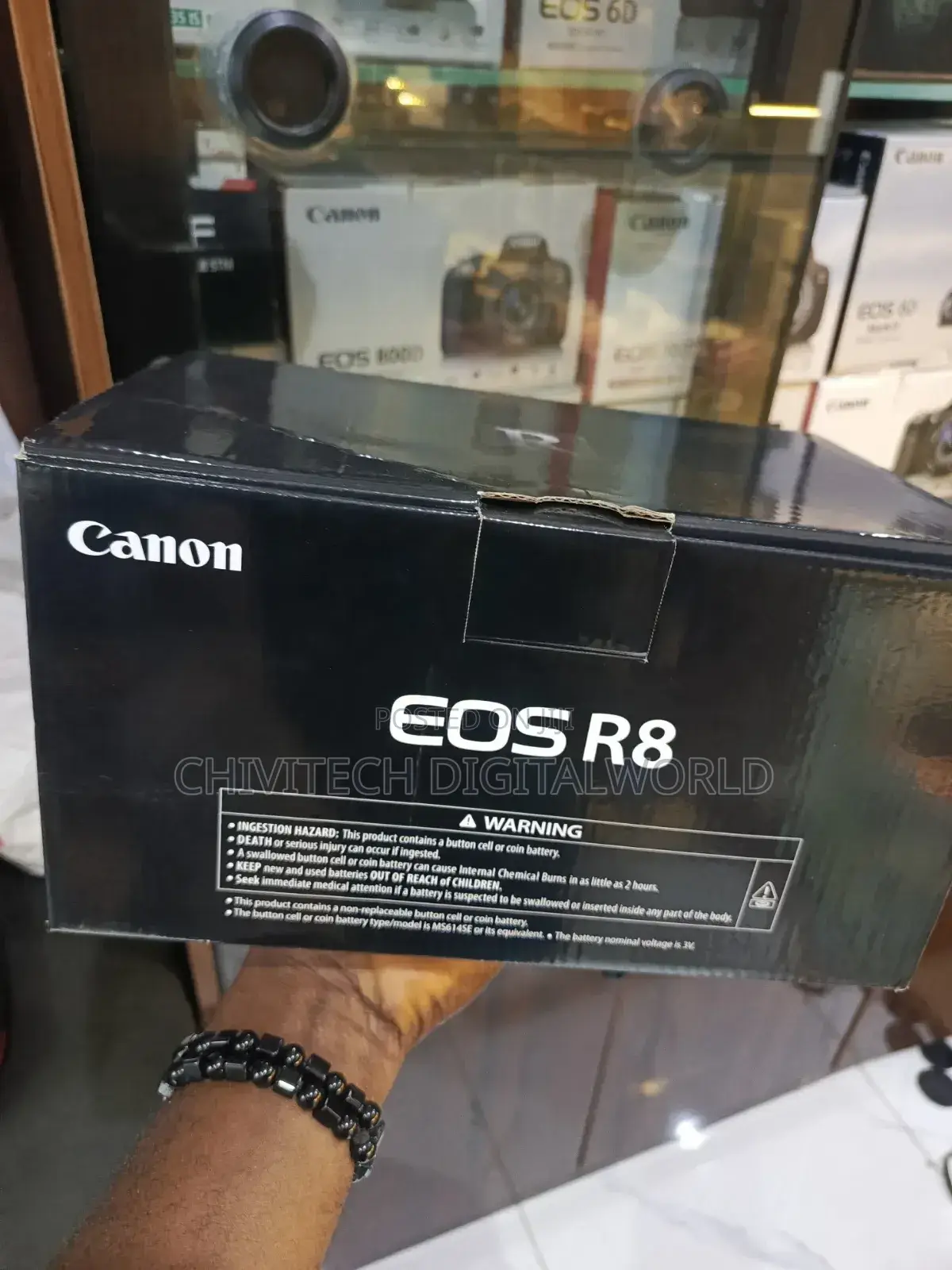 Canon Eos R8