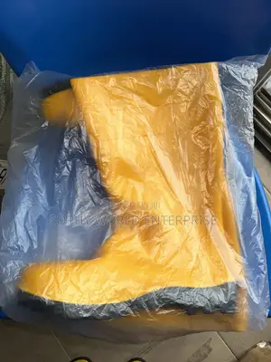Heavy Duty Yellow Rainboot