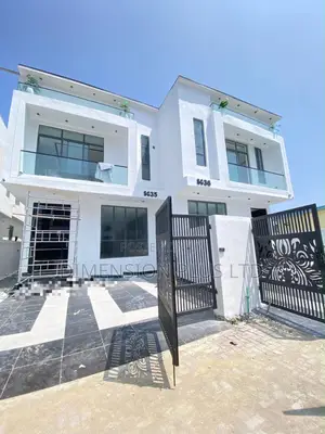 4bdrm Duplex in Chevron for sale