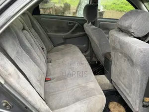 Toyota Camry 2000 Gray