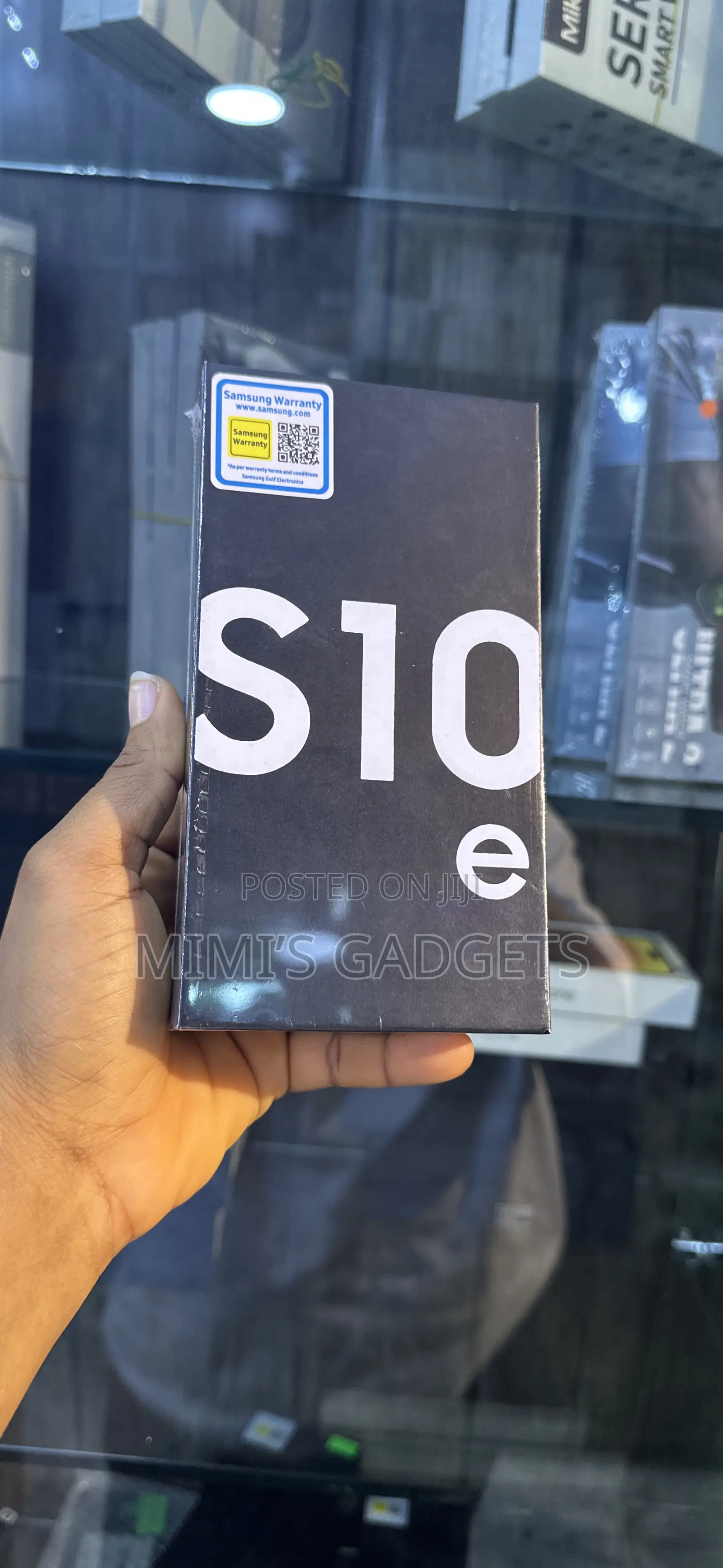 New Samsung Galaxy S10e 128 GB