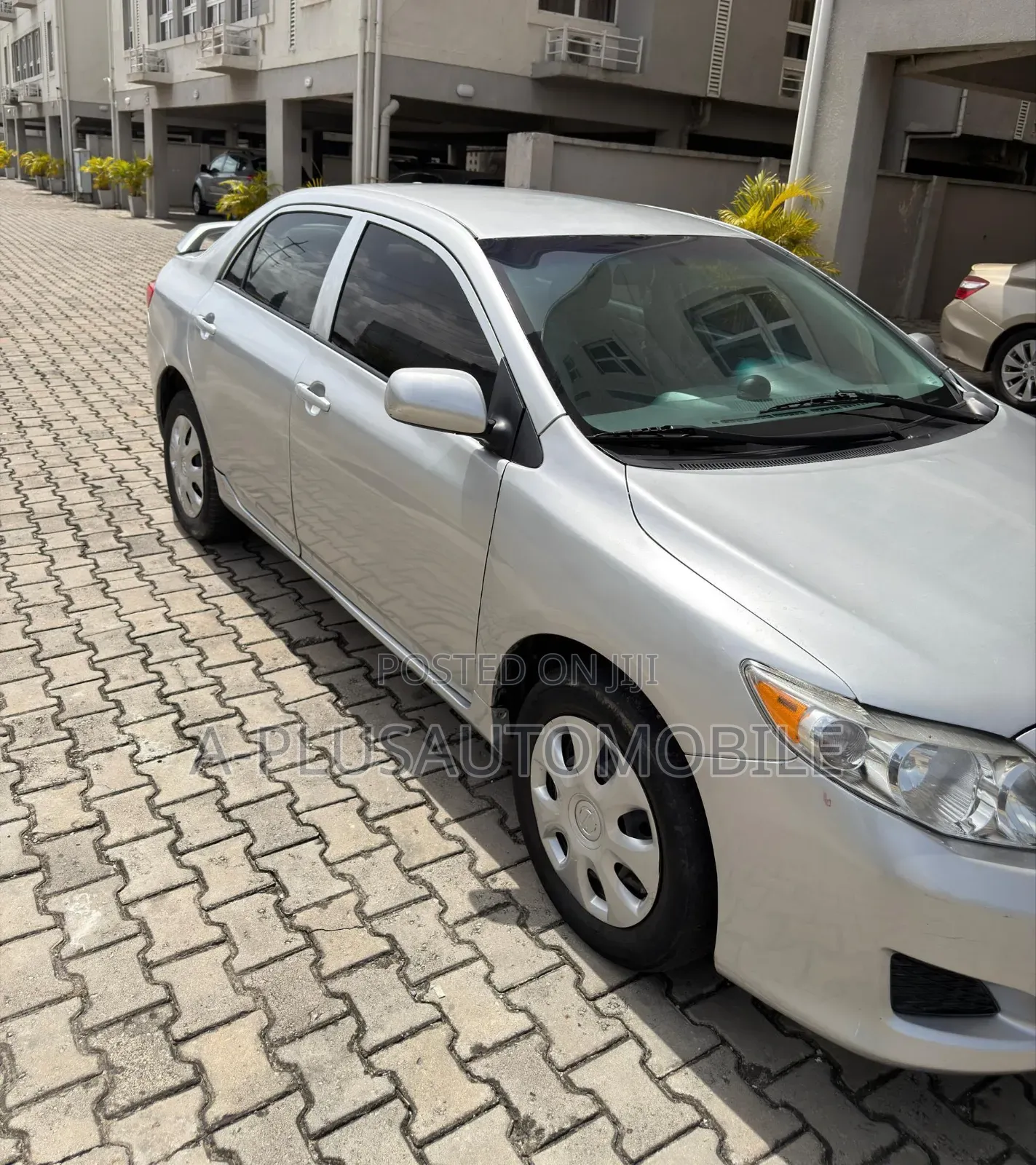 Toyota Corolla 2010 Silver