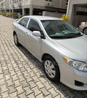 Toyota Corolla 2010 Silver