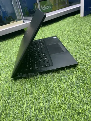 Laptop Dell Latitude 7390 8GB Intel Core i5 SSD 256GB