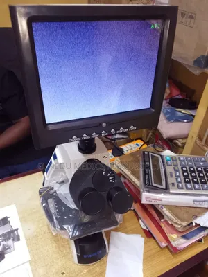 Microscope With Screen