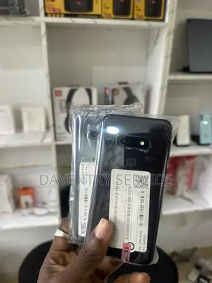 Samsung Galaxy S10e 128 GB Black