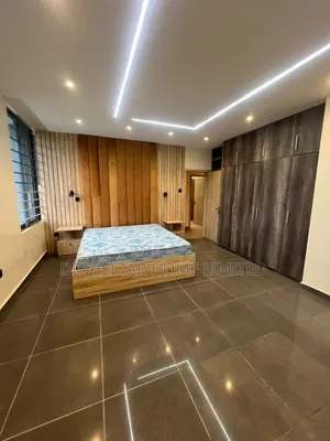 3bdrm Duplex in Off Whitesand for rent