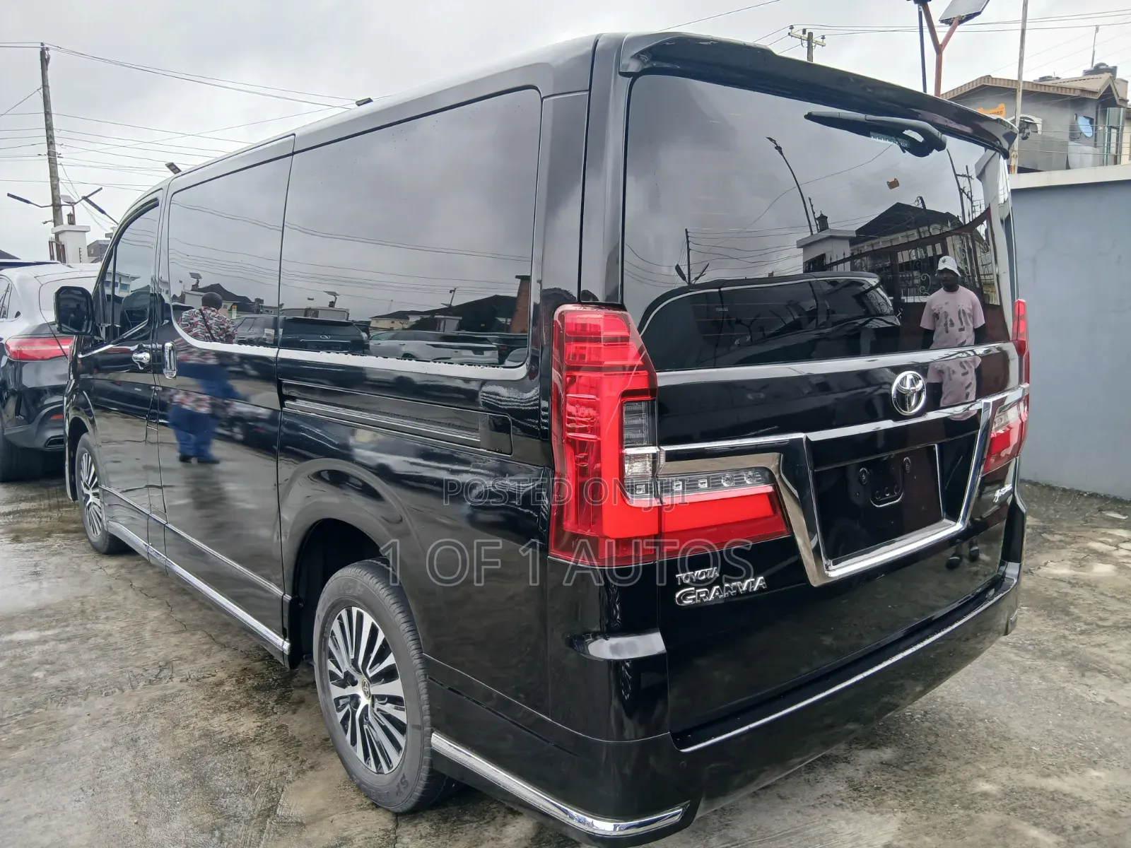 Toyota Quantum 2023 Black