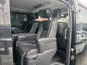 Toyota Quantum 2023 Black