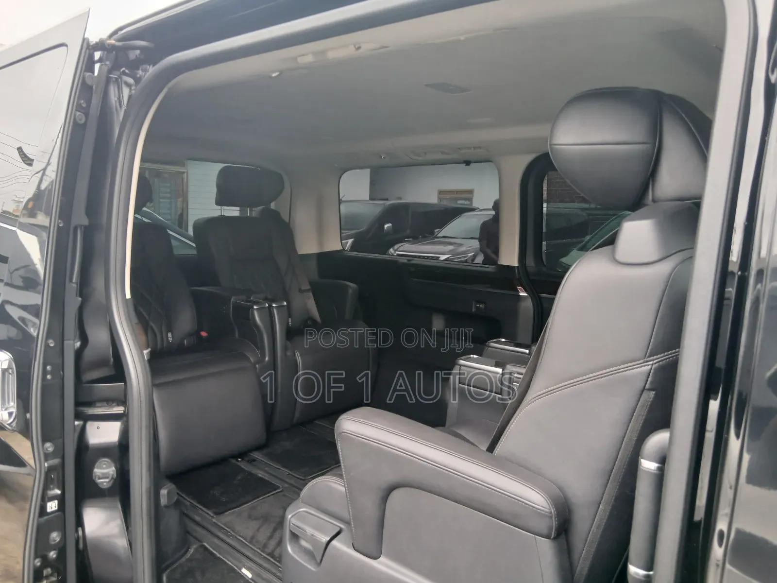 Toyota Quantum 2023 Black