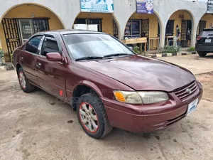 Toyota Camry LE 4dr Sedan (2.2L 4cyl 4A) 2000 Red