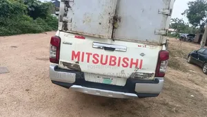 Mitsubishi L300 2018 White