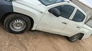 Mitsubishi L300 2018 White