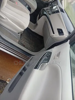 Toyota Sienna 2012 Gray