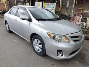 Toyota Corolla 2012 Silver