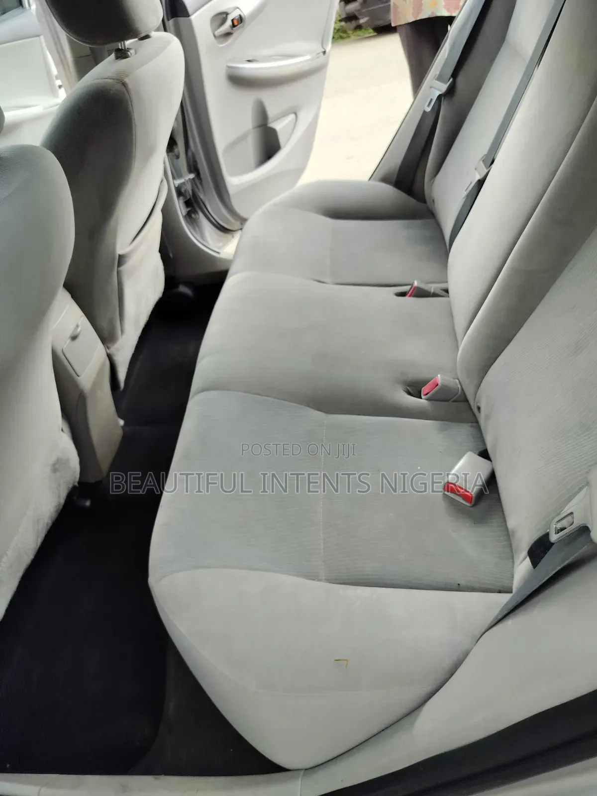 Toyota Corolla 2012 Silver