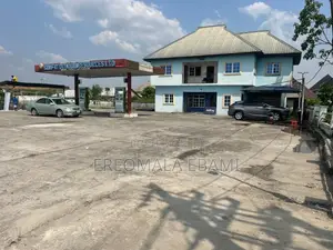 Liters Filling Station WELLS in Ifie