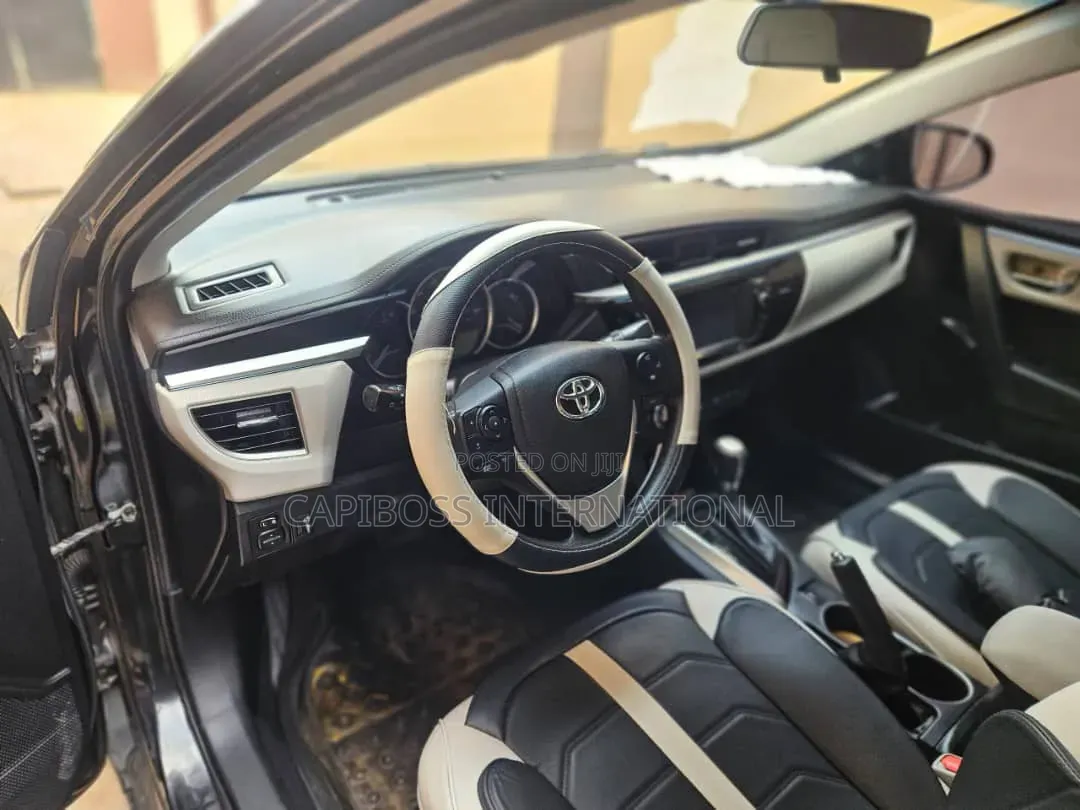 Toyota Corolla 2017 Black