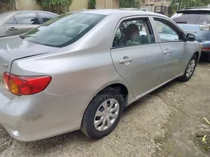 Toyota Corolla 2009 Silver