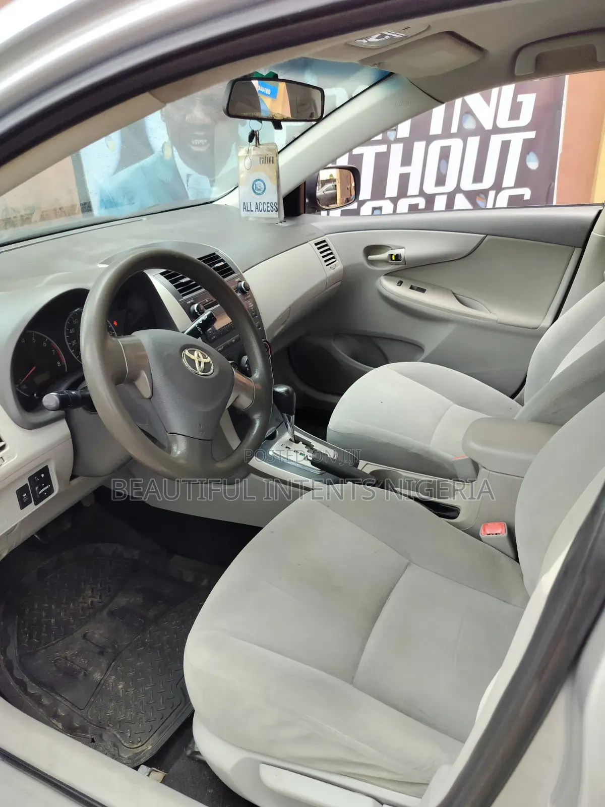 Toyota Corolla 2009 Silver