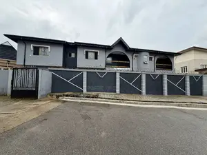 3bdrm Block of Flats in Gemade Estate, Alimosho for rent