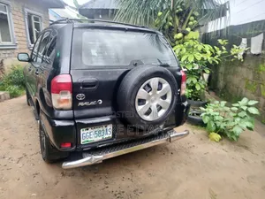 Toyota RAV4 2.4 2005 Black