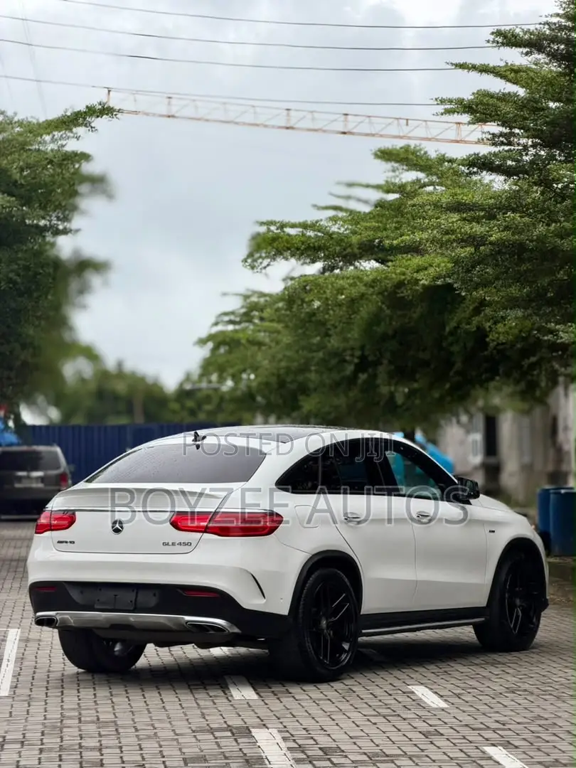 Mercedes-Benz GLE-Class 2016 White