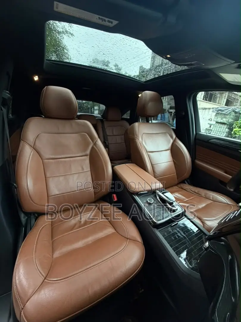 Mercedes-Benz GLE-Class 2016 White