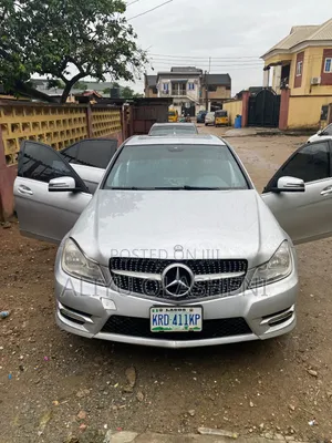 Mercedes-Benz C300 2009 Silver