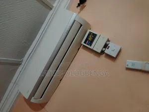 Used 1.5hp Midea AC for Sales. Bought New and Still Working Smoothly.