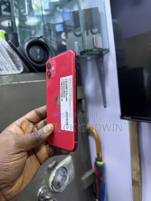 Apple iPhone 11 64 GB Red