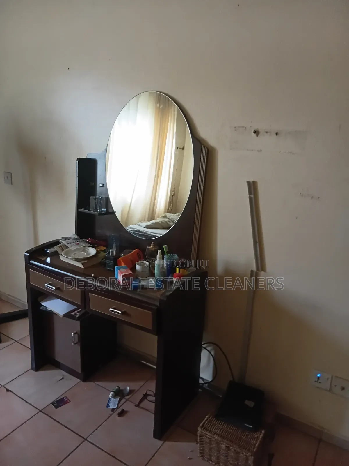 Used Beautiful Mirror Drawer