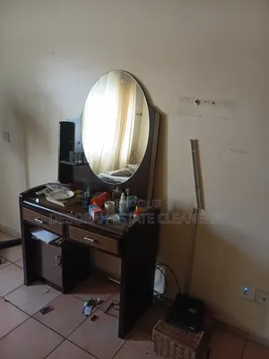 Used Beautiful Mirror Drawer