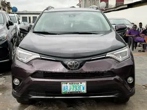 Toyota RAV4 Limited AWD (2.5L 4cyl 6A) 2017 Red