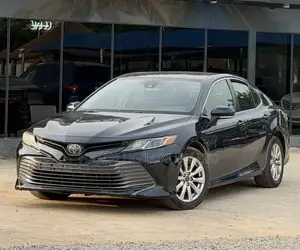 Toyota Camry 2018 Blue
