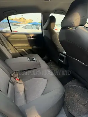 Toyota Camry 2018 Blue