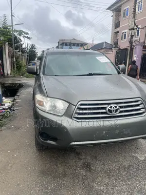 Toyota Highlander 2010 Gray